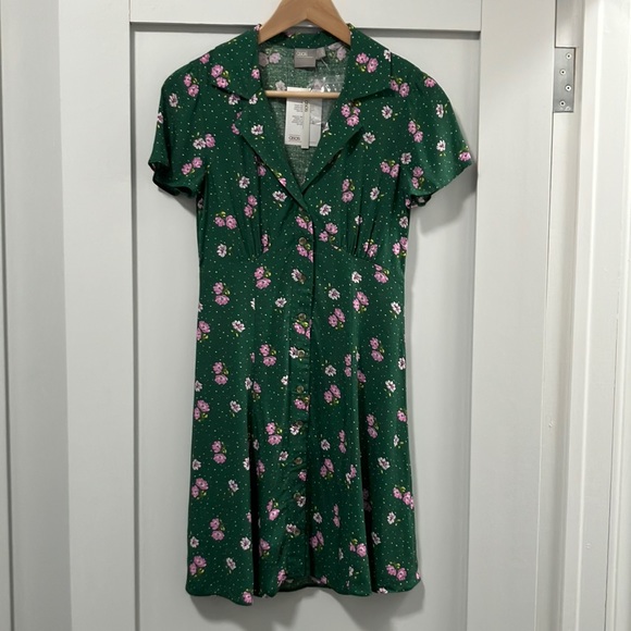 ASOS Dresses & Skirts - NWT ASOS Button Through Skater Dress in Ditsy Floral Print Size 0
